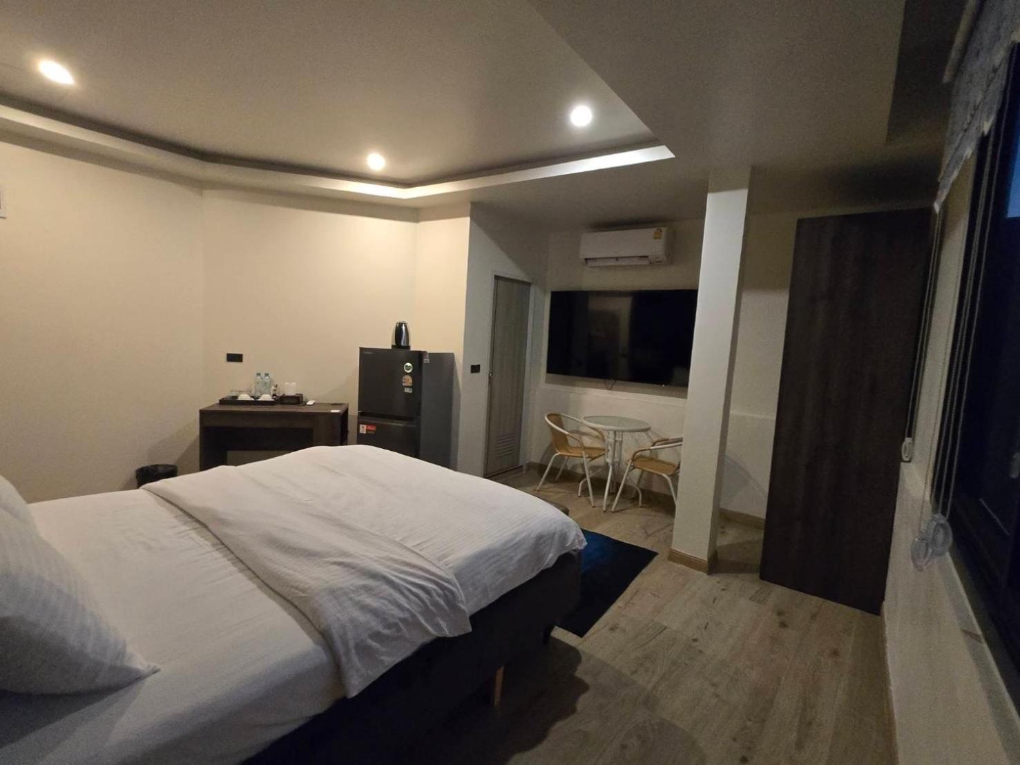 Pumpui Place Pattaya Exterior photo