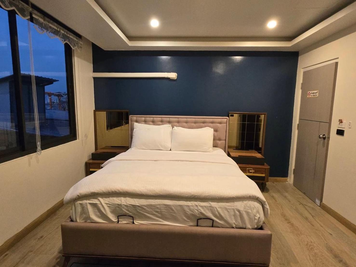 Pumpui Place Pattaya Exterior photo
