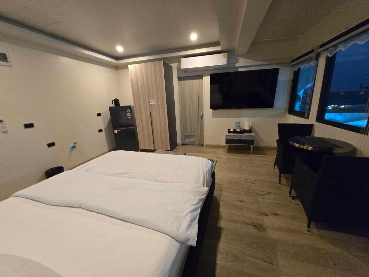 Pumpui Place Pattaya Exterior photo