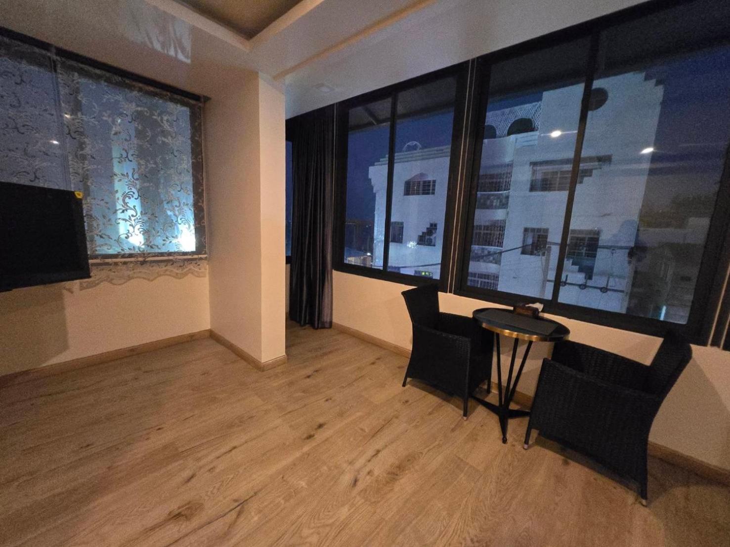 Pumpui Place Pattaya Exterior photo
