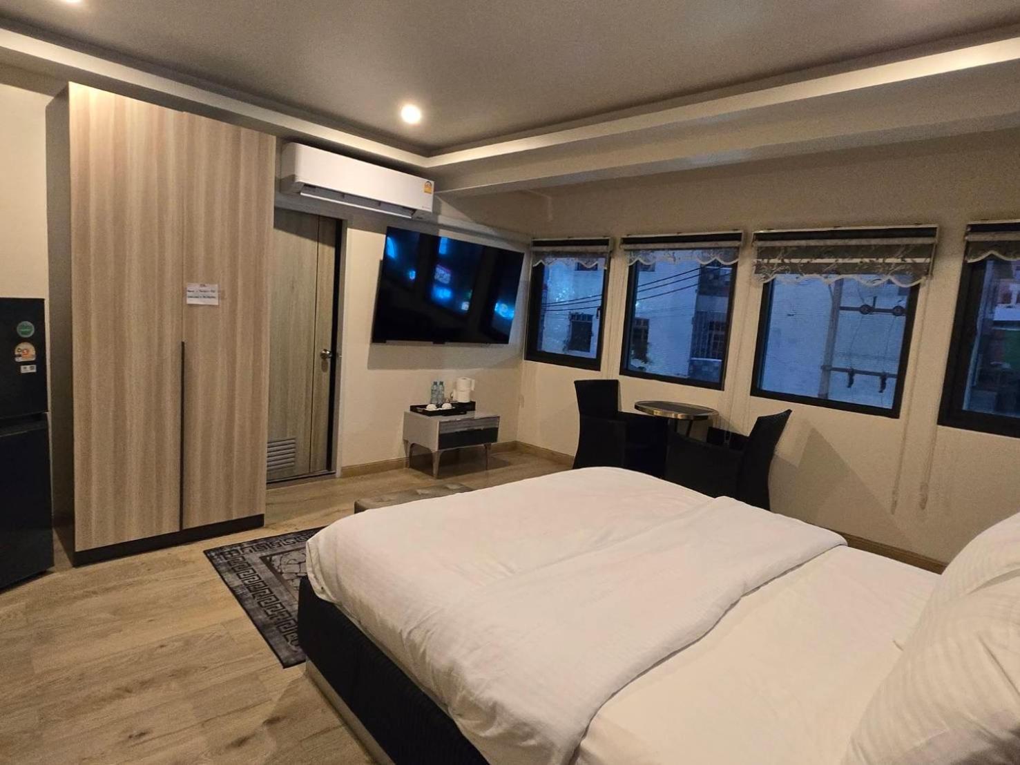 Pumpui Place Pattaya Exterior photo